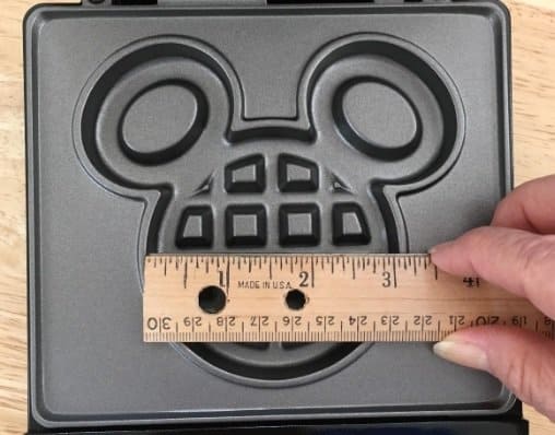Disney DCM-9 Mickey Mini Waffle Maker