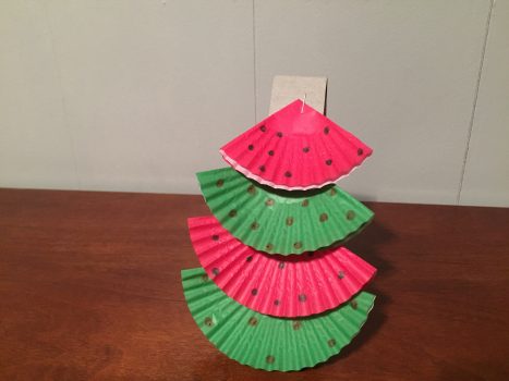 Christmas Cupcake Wrapper Assembly