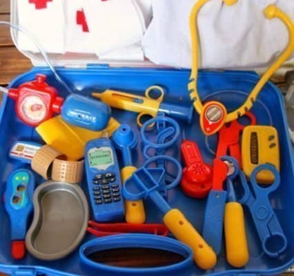 Learning Resources Pretend & Play Doctor Kit for Kids